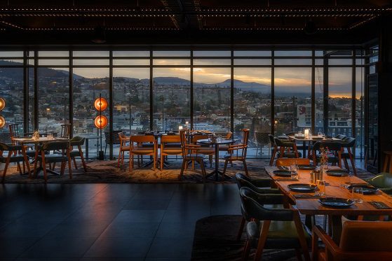AURA Lounge Bar: Rooftop Delight in Hobart!